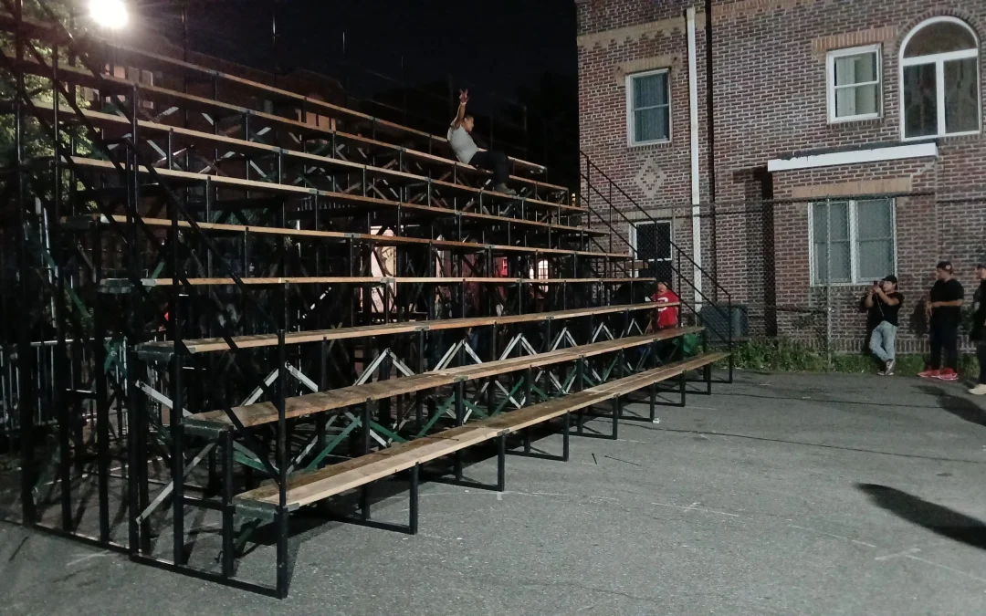 Bleacher Image 23